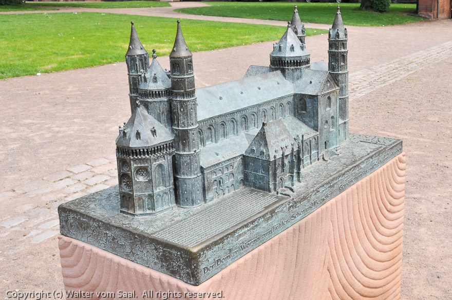 Small model outside the cathedral.  It can be seen in front of the cathedral in the first photo in this collection.